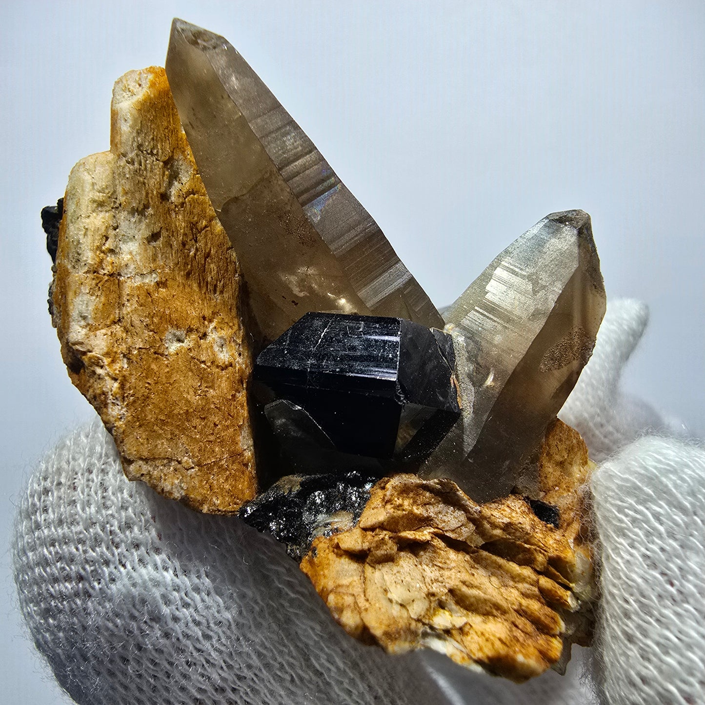 Tourmaline Schörl, quartz fumé, hyalite, stade orthose Erongo, Namibie 48*35*27mm