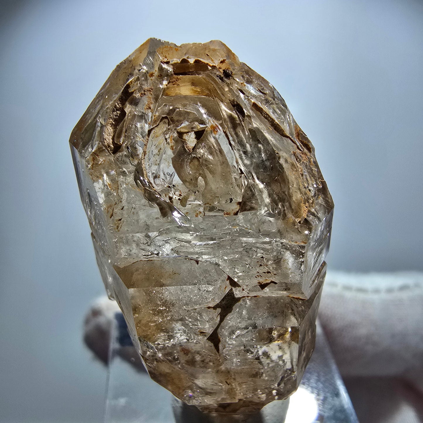 Klare Phantom Rauchquarz Skelett Zepter Spitze Goboboseb, Namibia 40*23*16mm