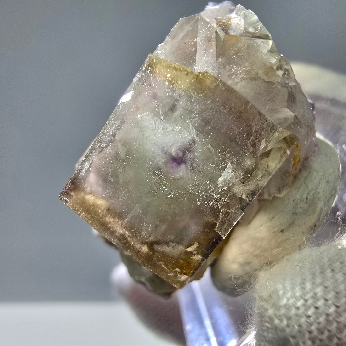 Seltene UV Phantom Fluorit Würfel Stufe lila gelb Brandberg, Namibia 28*17*16mm