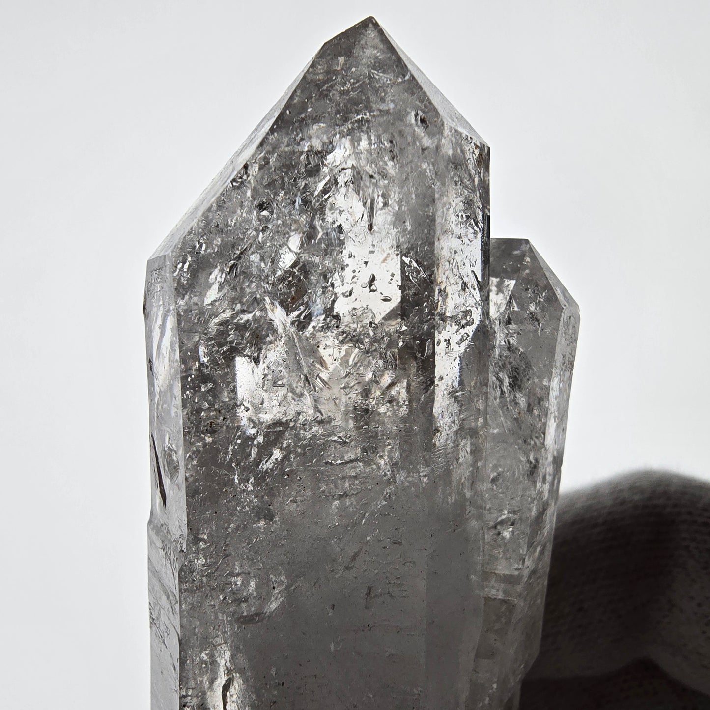 Sceptre de poche Saint-Valentin en quartz fumé fantôme squelette, Namibie 93 x 37 x 27 mm