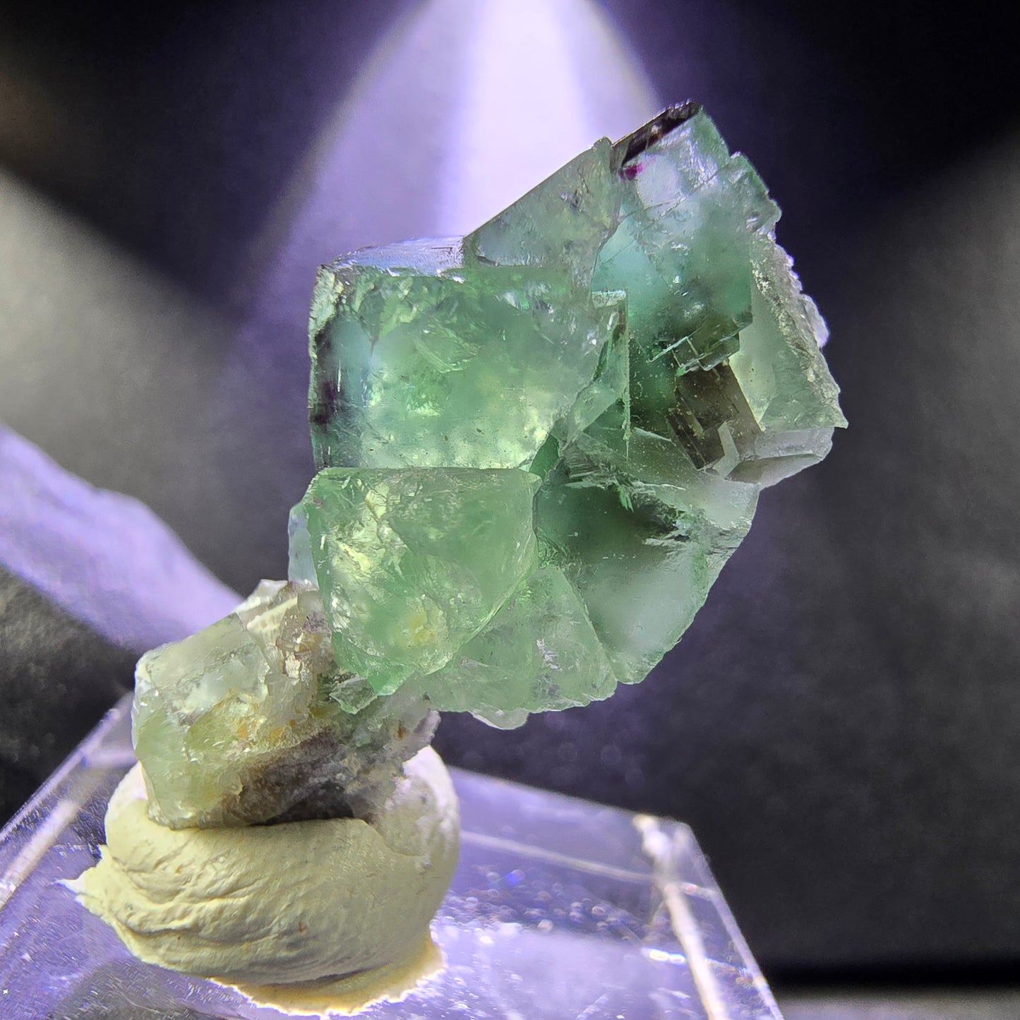 Seltene Zonare Fluorit XX Würfel Stufe grün lila 28*17*13mm aus Okorusu, Namibia