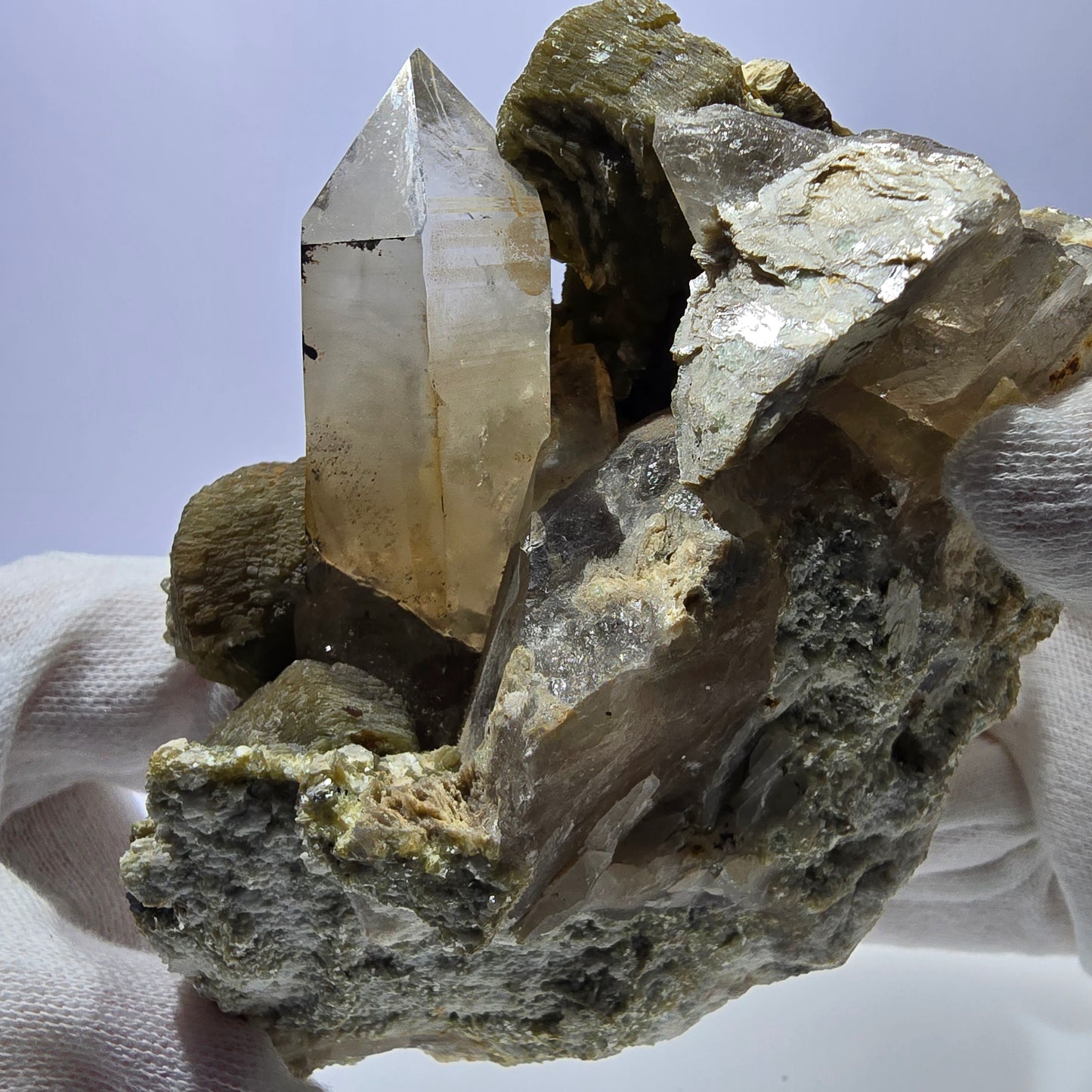 Grand spécimen de tourmaline Schorl, quartz fumé, muscovite et orthose, Erongo, Namibie, 145 x 112 x 80 mm