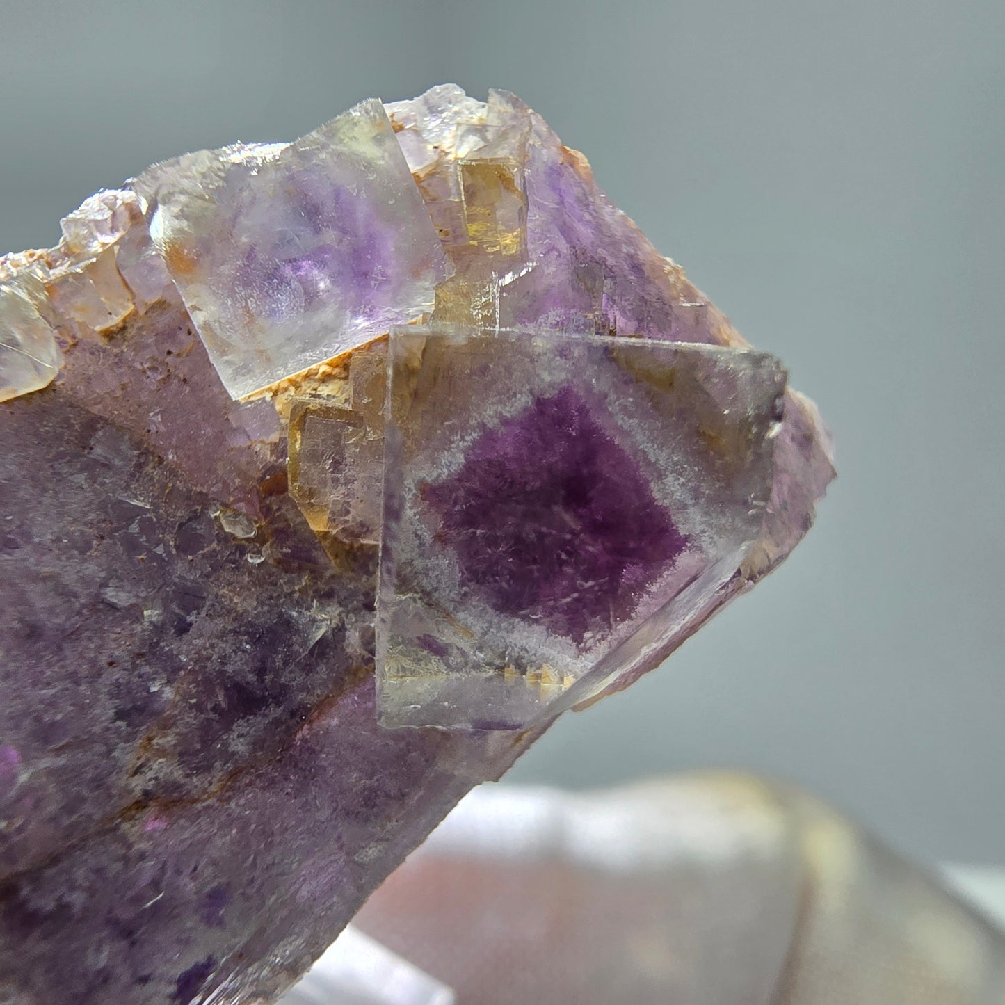 Seltene UV Phantom Fluorit Würfel, Quarz Stufe Brandberg, Namibia 31*19*19mm
