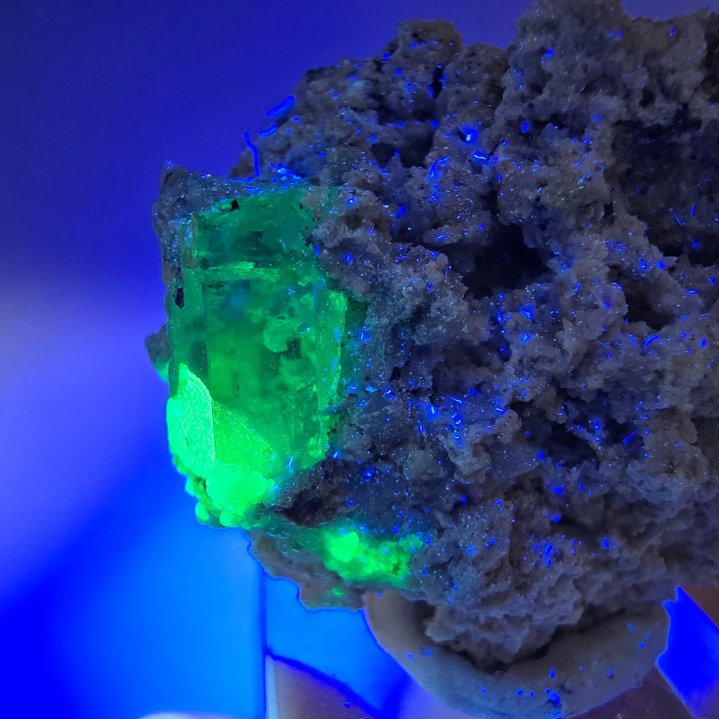 Seltene Aquamarin X mit Hyalit, Orthoklas Stufe Erongo, Namibia 39*38*28mm