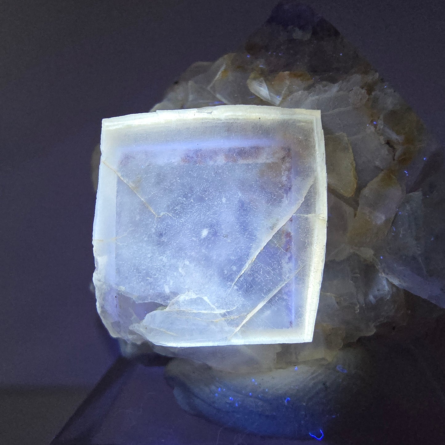 Seltene UV Phantom Fluorit Würfel Stufe lila gelb Brandberg, Namibia 30*27*14mm