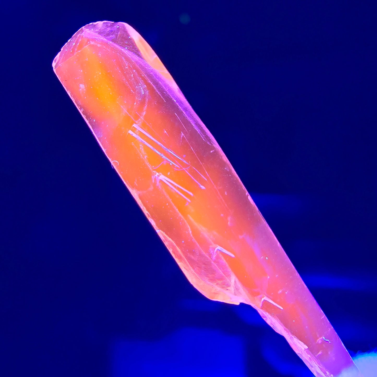 Seltener Kunzit X Spodumen Kristall weiß UV Mineral 49*7*3mm aus Brasilien