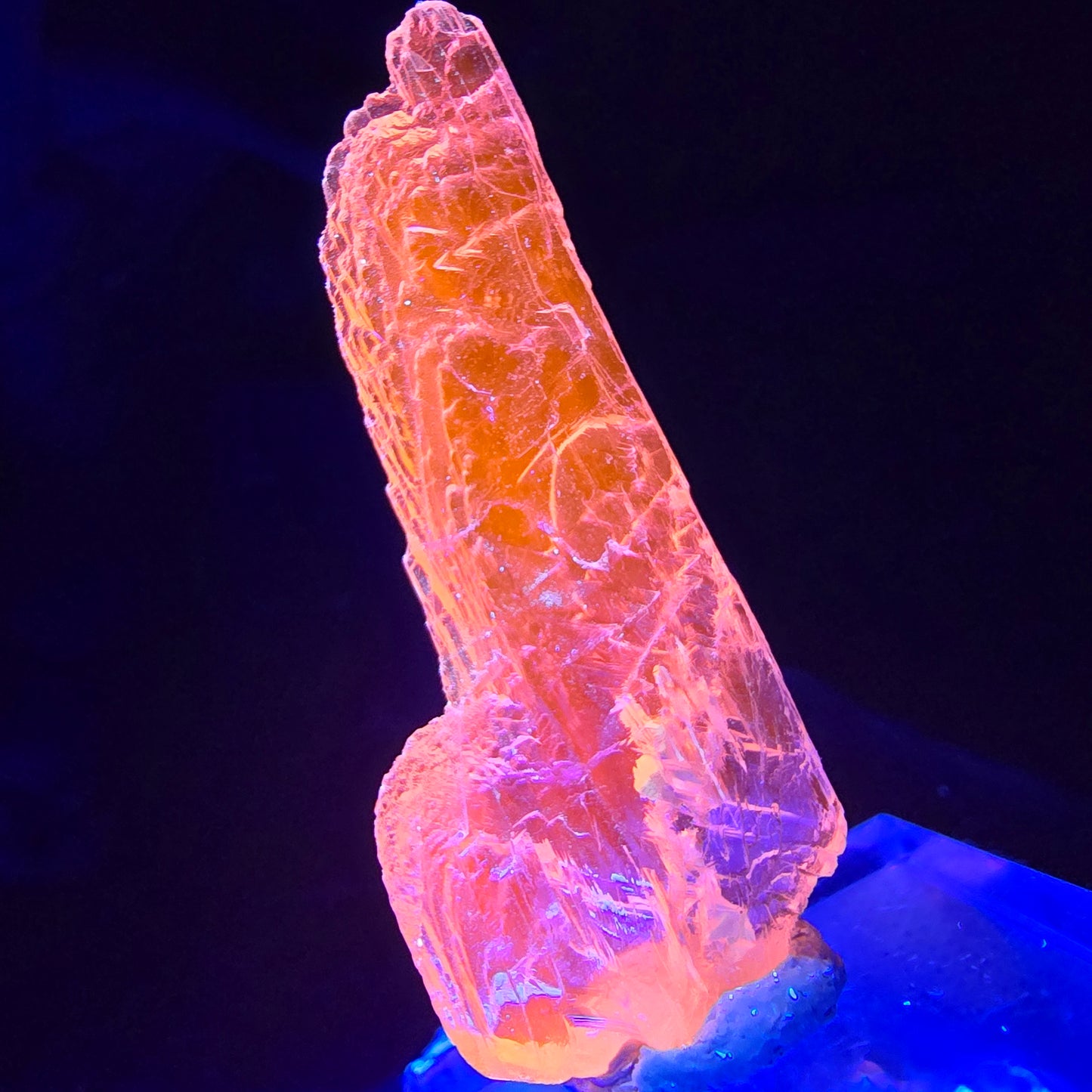 Seltener Kunzit X Spodumen Kristall weiß UV Mineral 45*18*5mm aus Brasilien