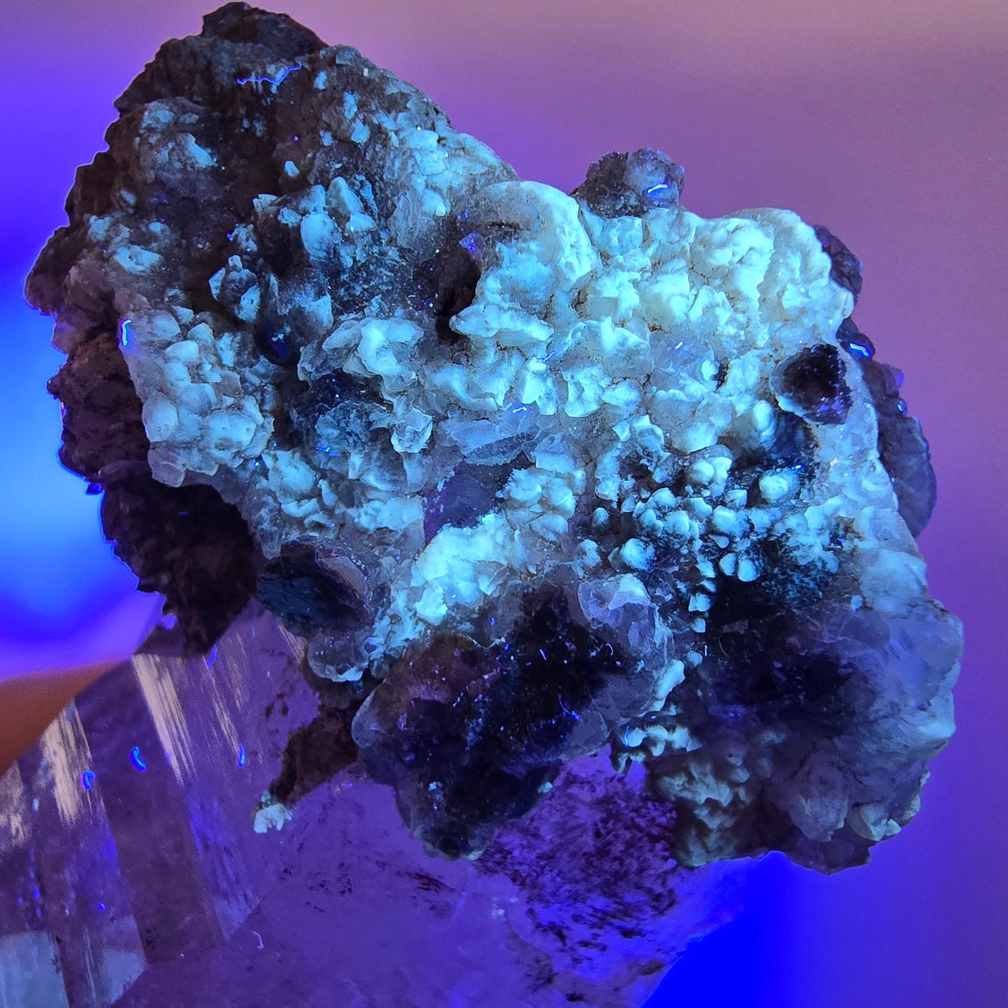 Quartz fumé squelette fantôme lémurien DT, calcite UV Valentine Pocket, Namibie 133 x 46 x 36 mm