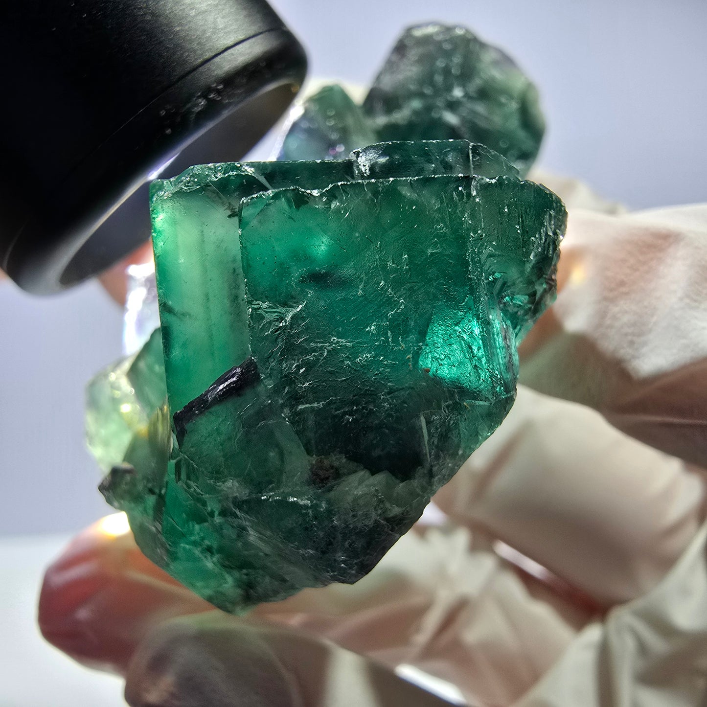 Spécimen de cube de fluorite fantôme parqueté vert violet Okorusu, Namibie 66*42*22mm