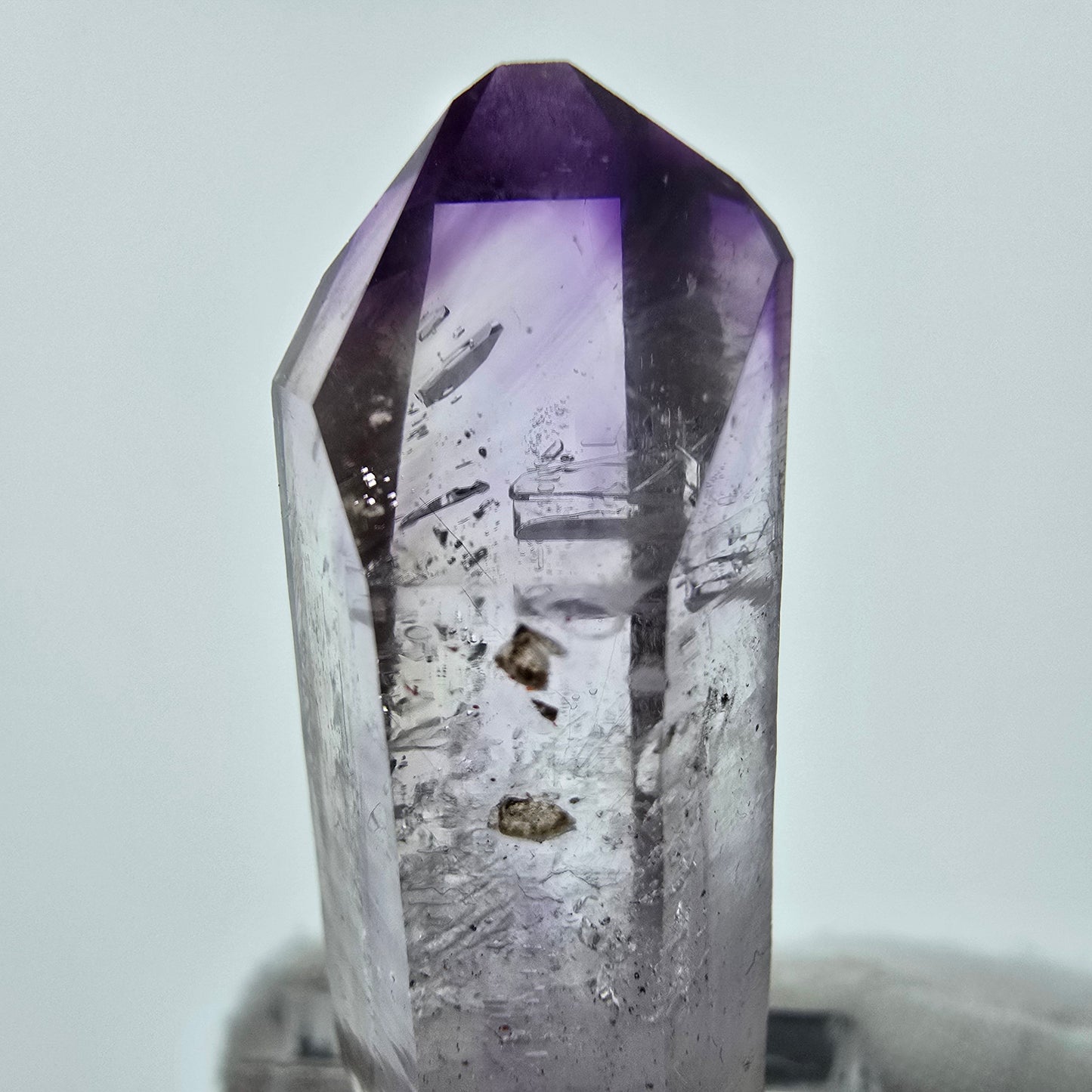 Cristal d'améthyste fantôme transparent Goboboseb, Namibie 41*15*11mm Collection