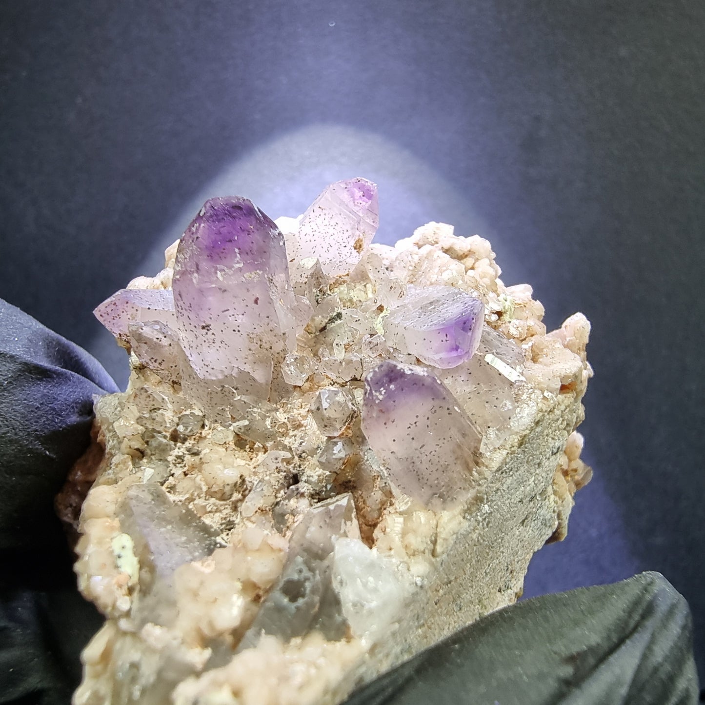 Seltene Brandberg Amethyst Stufe 48*34*36mm Brandberg, Namibia Sammlung
