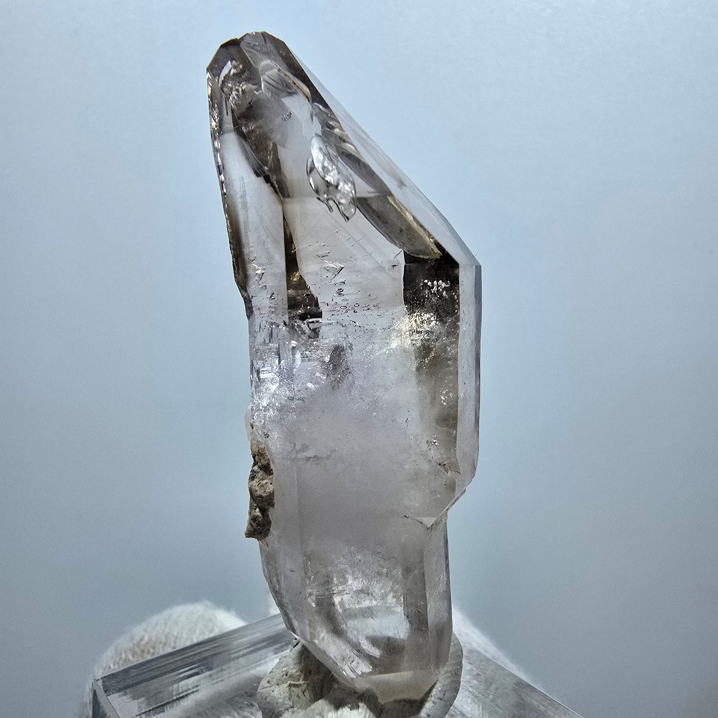 Quartz fumé fantôme transparent DT Scepter Point Goboboseb, Namibie 53 x 17 x 14 mm