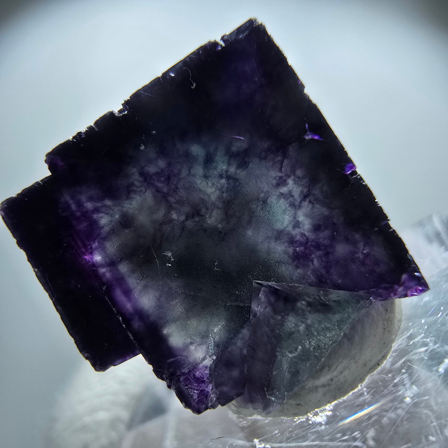 Spécimen rare de cube de fluorite fantôme, vert zonal et violet, Okorusu, Namibie, 21 x 19 x 13 mm