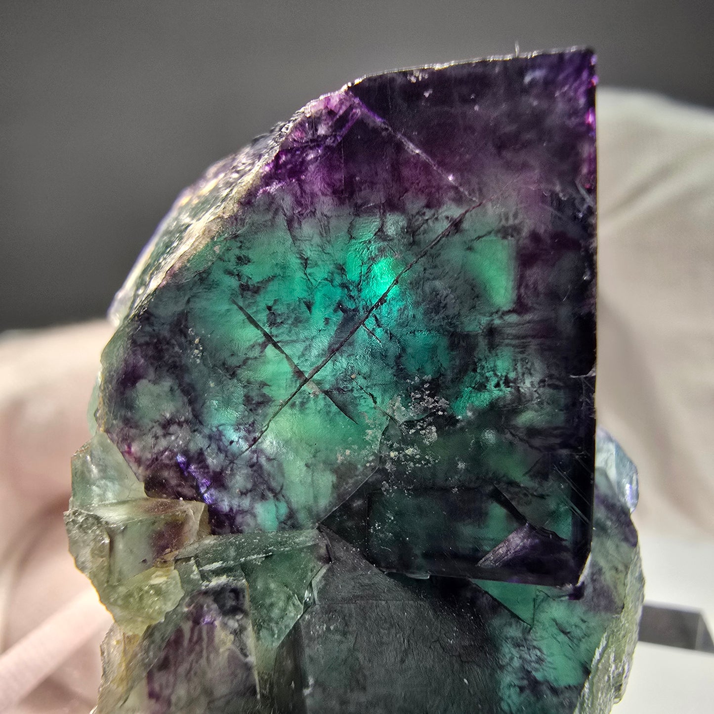 Seltene Phantom Fluorit Würfel Stufe Tie-Dye Pocket, Okorusu, Namibia 47*31*31mm