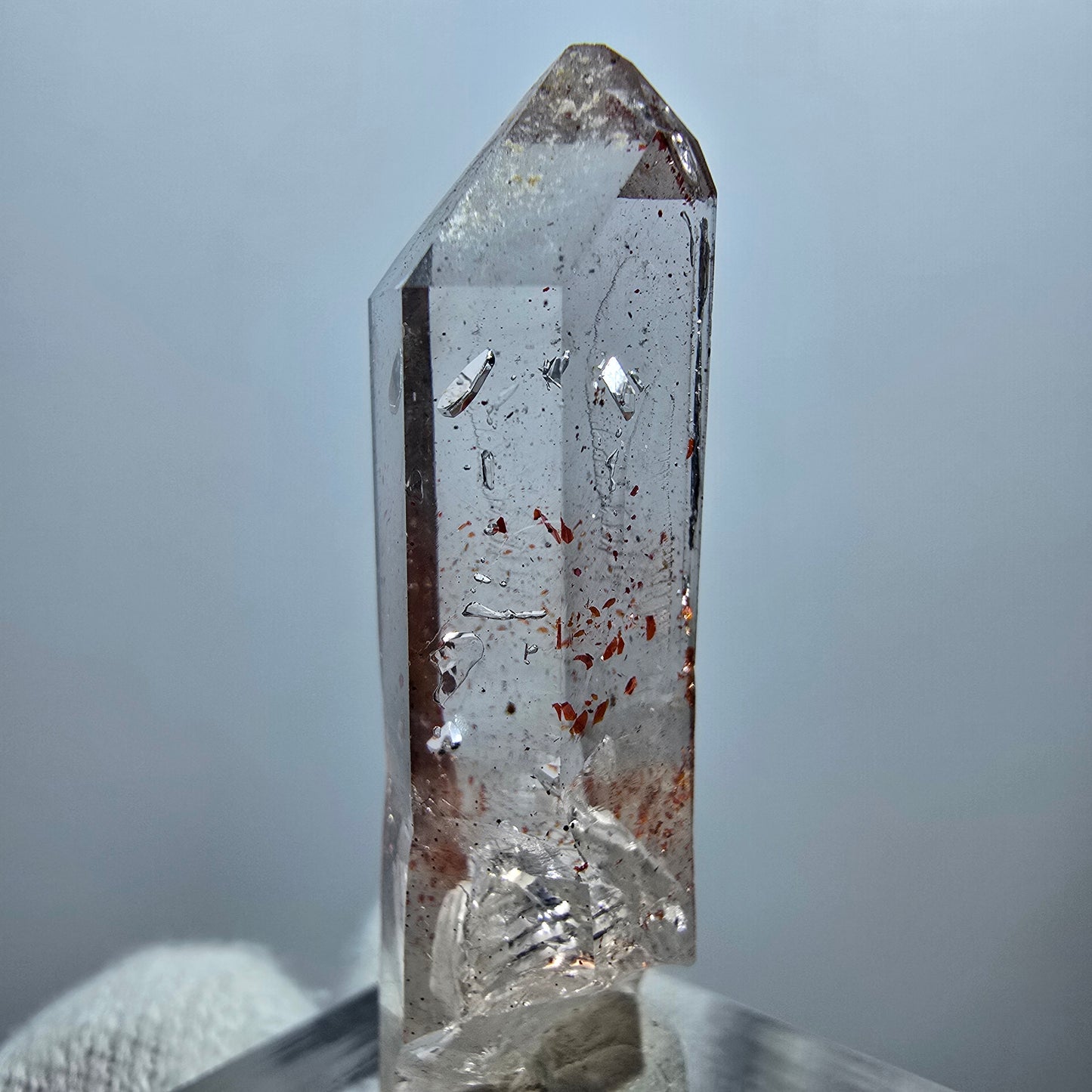 Quartz fumé fantôme transparent, pointe de fer, Goboboseb, Namibie, 41 x 12 x 10 mm