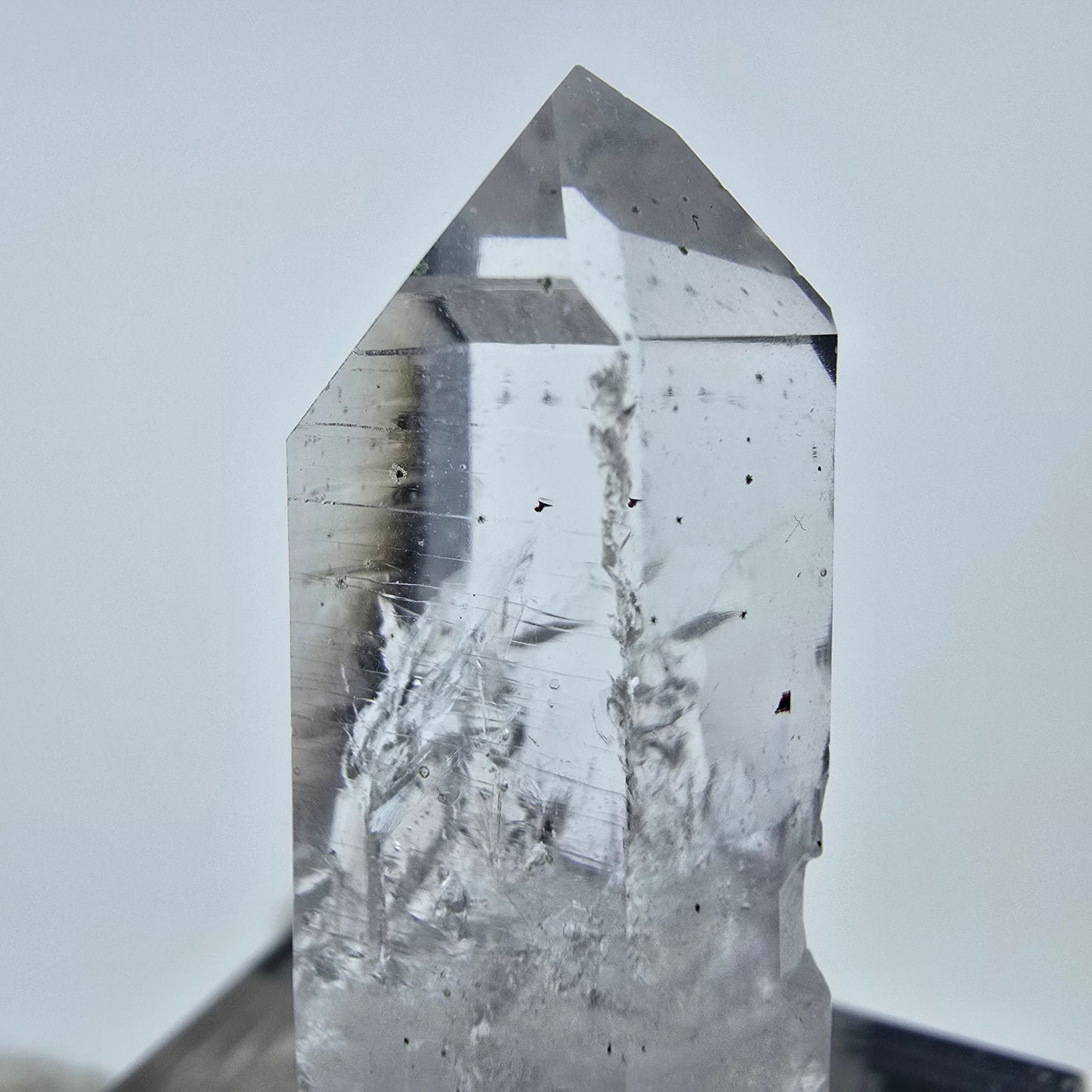 Cristal d'améthyste hématite fantôme Streep Mine, Goboboseb, Namibie 31 x 12 x 11 mm