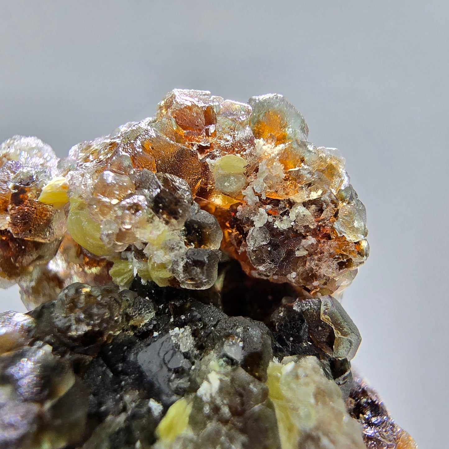 Phantom Fluorit Würfel grün braun, Muskovit Stufe Erongo, Namibia 47*43*27mm