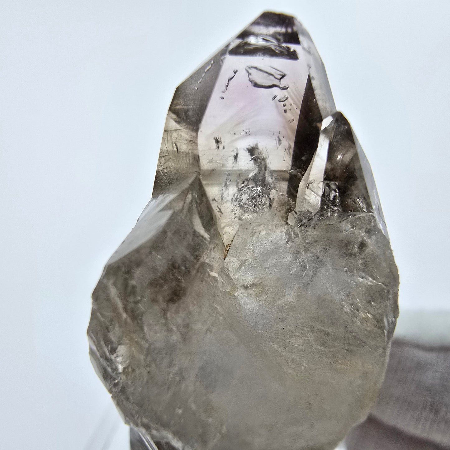Enhydro Phantom Rauchquarz DT Zepter Quarz 2x Blase Goboboseb Namibia 46*21*17mm