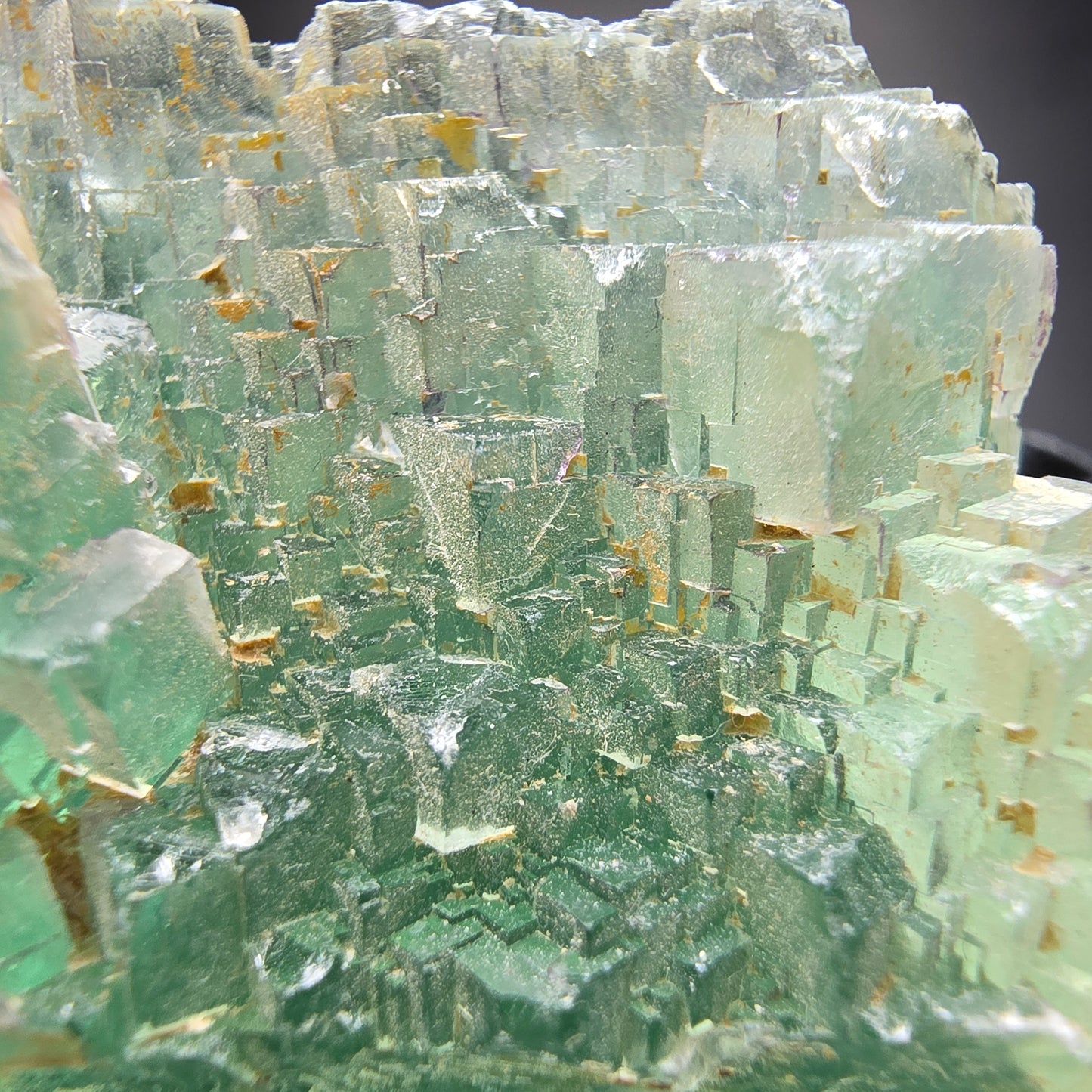 Cube de fluorite fantôme étagé vert turquoise Omehane, namibie 65*54*33mm