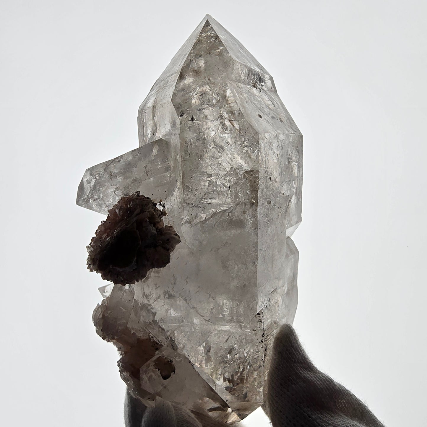 Sceptre DT Enhydro Skeleton Smoky Quartz, 2 gobos de poche Bubble Valentine. Namibie 126 x 66 x 50 mm