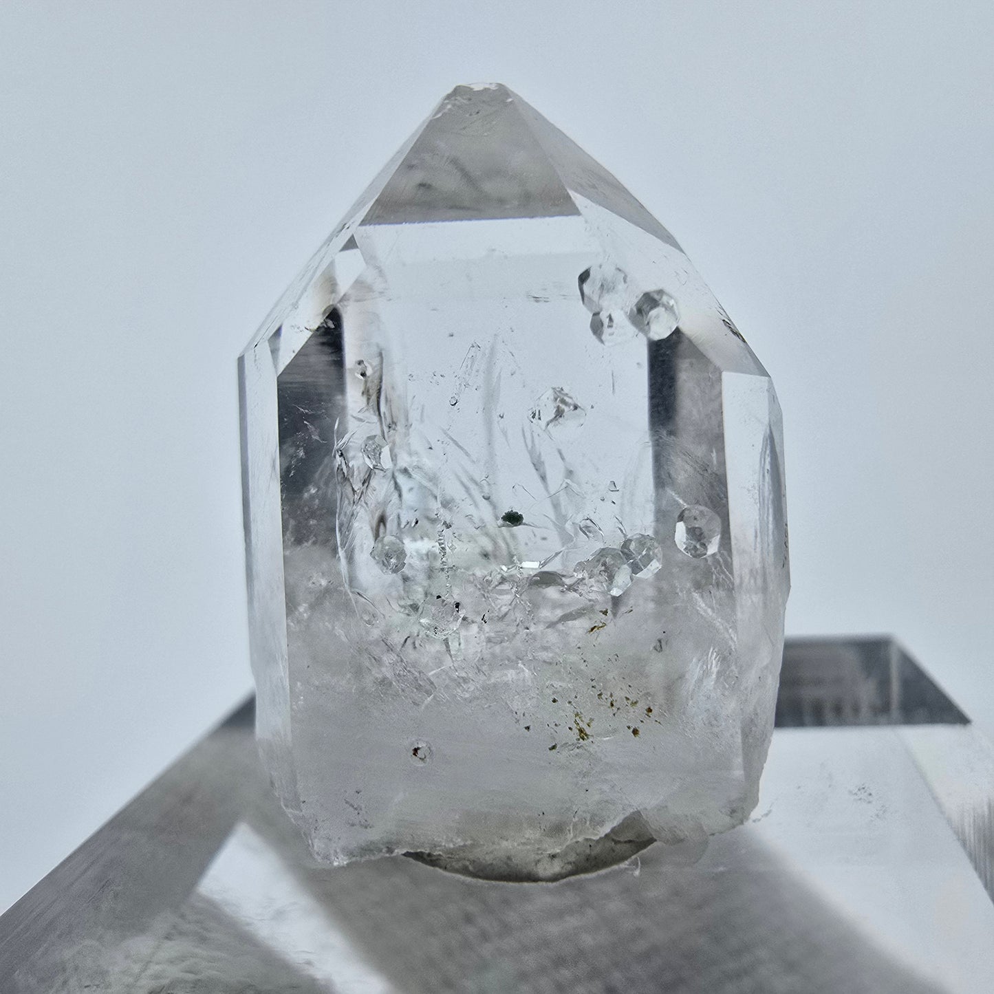 Phantom Quarz mit Analcim Streep Mine, Goboboseb, Namibia 23*17*11mm