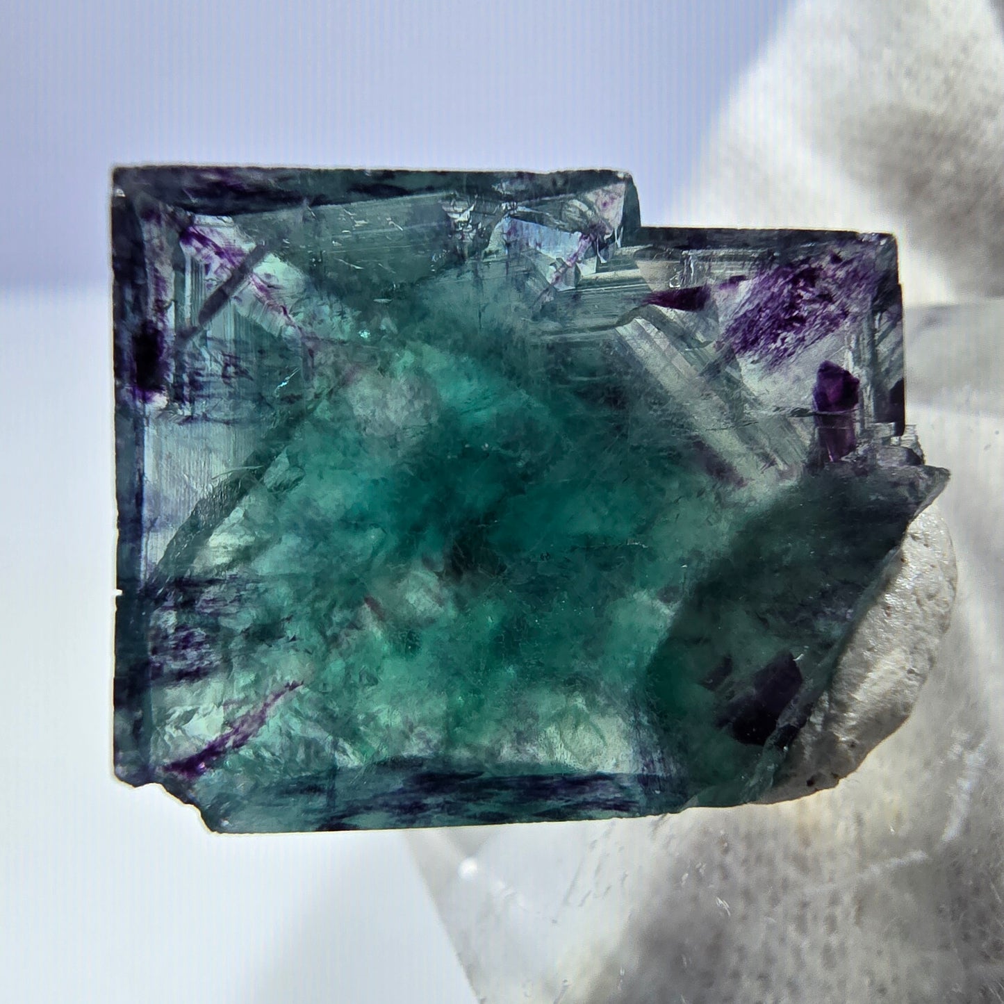 Rare cube de fluorite fantôme, vert violet zonal Okorusu, Namibie 22 x 22 x 12 mm