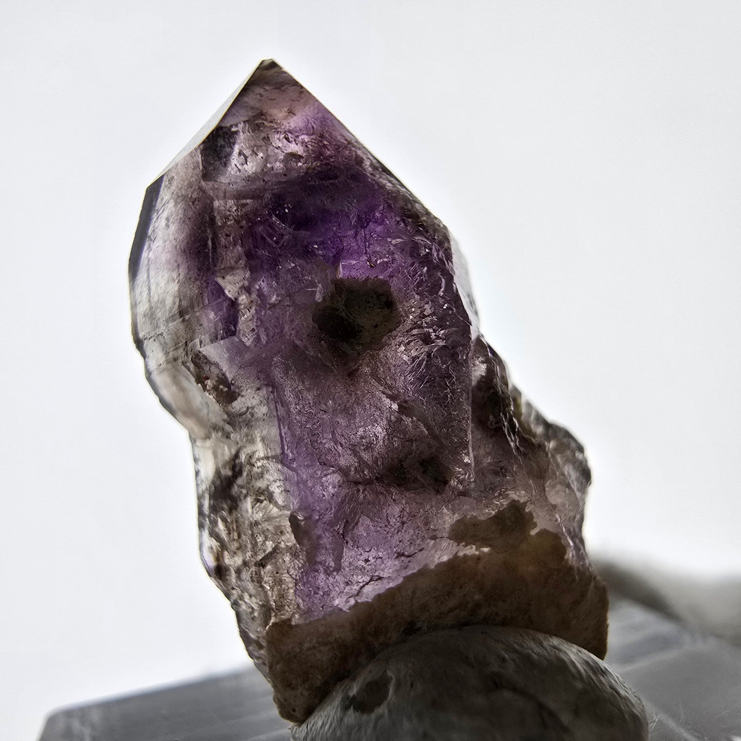 Rare spécimen de sceptre d'améthyste fantôme, Brandberg, Namibie, 25 x 15 x 10 mm