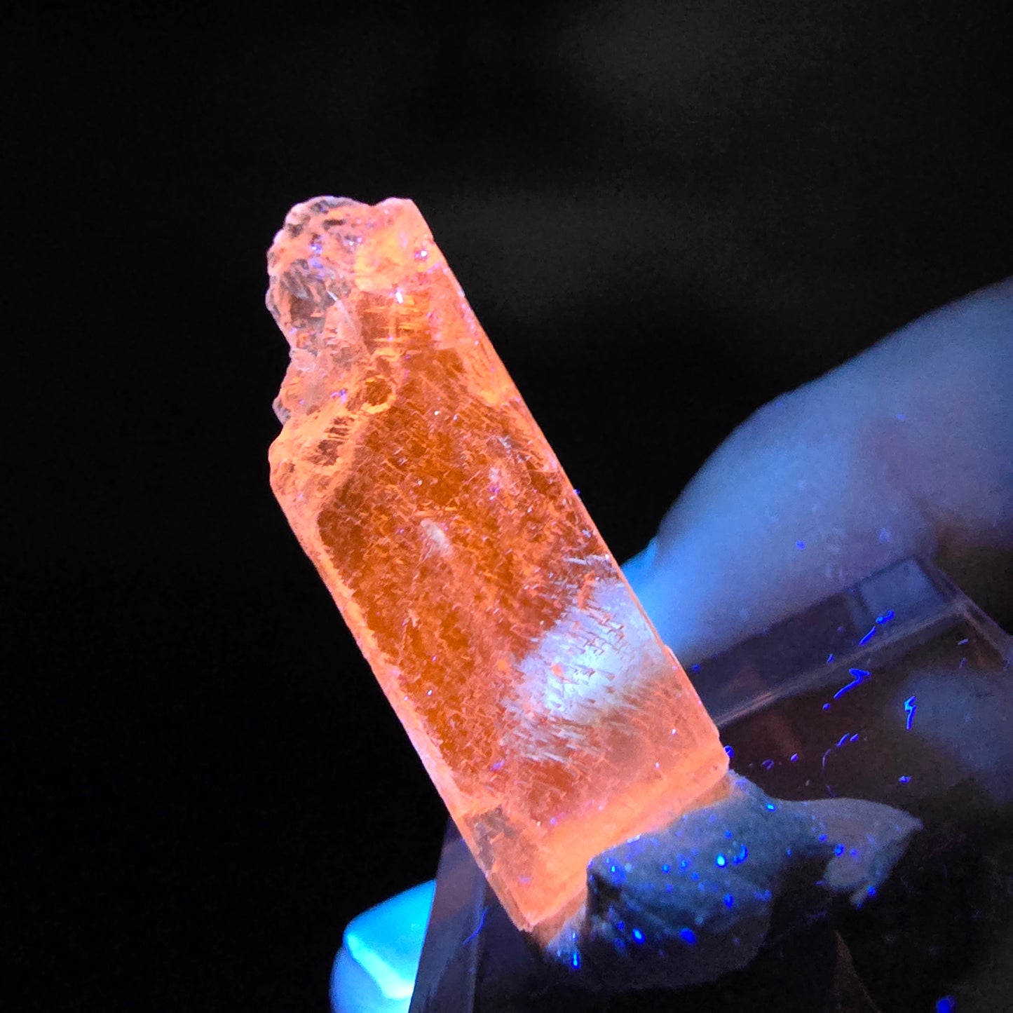 Seltener Kunzit X Spodumen Kristall weiß UV Mineral 28*10*7mm aus Brasilien