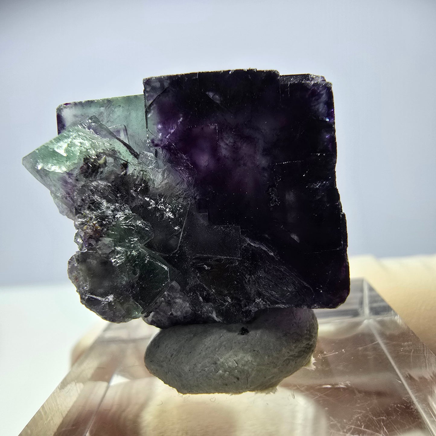Rare cube de fluorite fantôme parqueté vert violet Okorusu Namibie 23*21*14mm