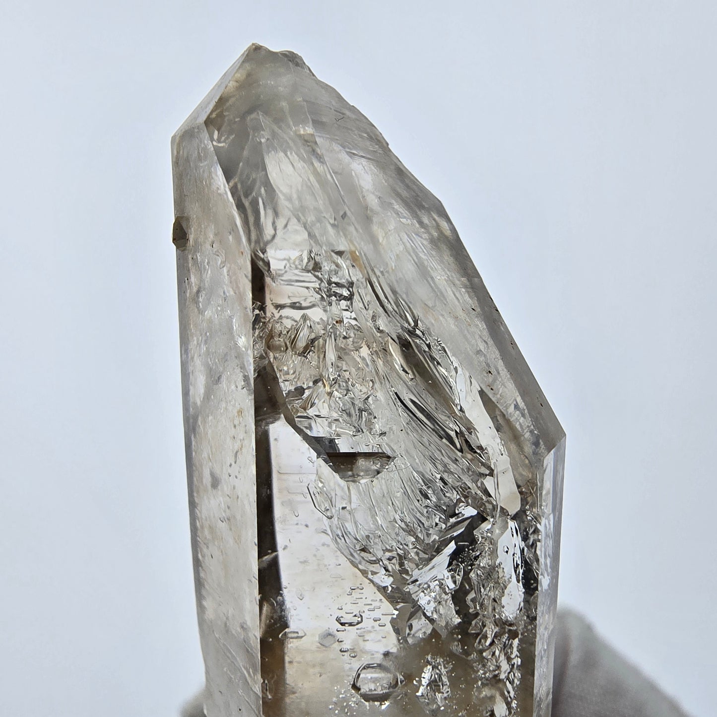 Enhydro Phantom Smoky Quartz Sceptre Tip 1x Bubble Goboboseb, Namibie 60*23*21mm