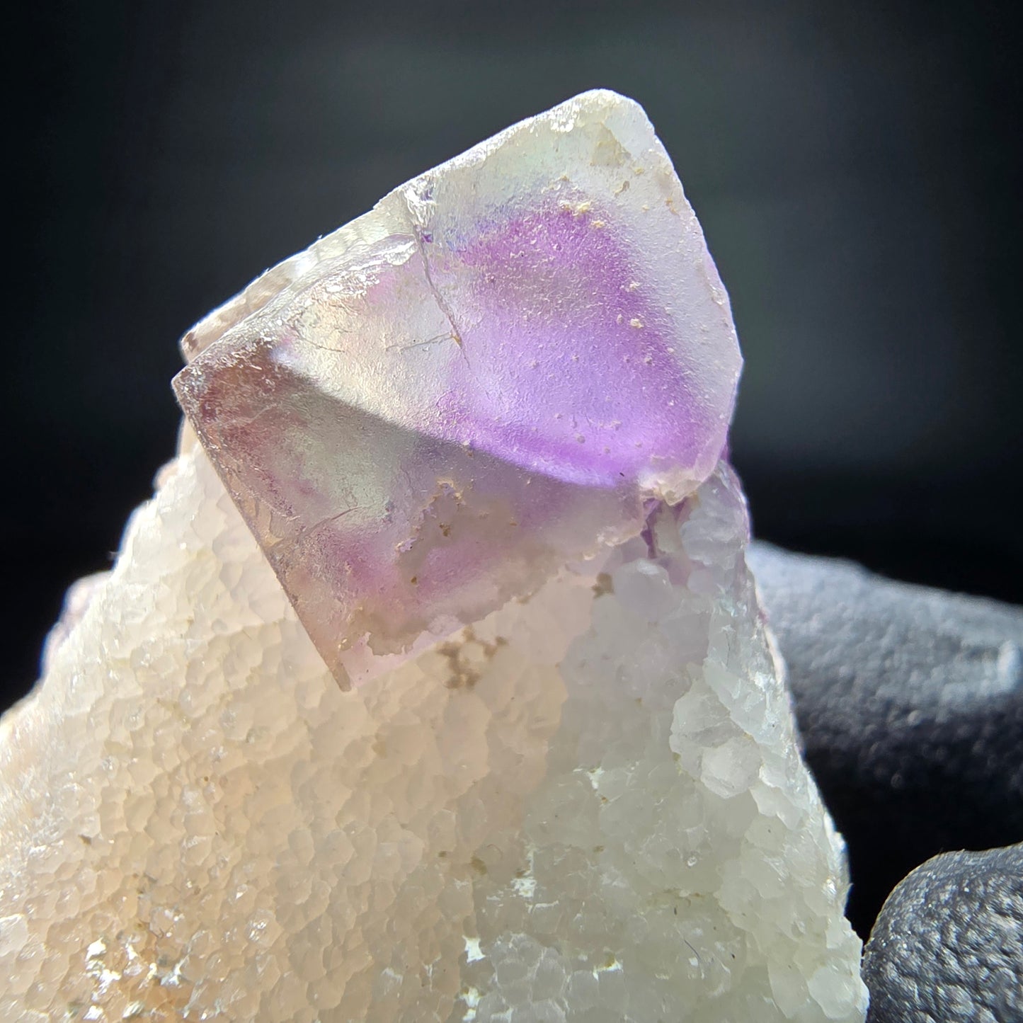 Phantom Fluorite Cube Tier Vert Violet Omehane, Namibie 41*31*31mm Collection