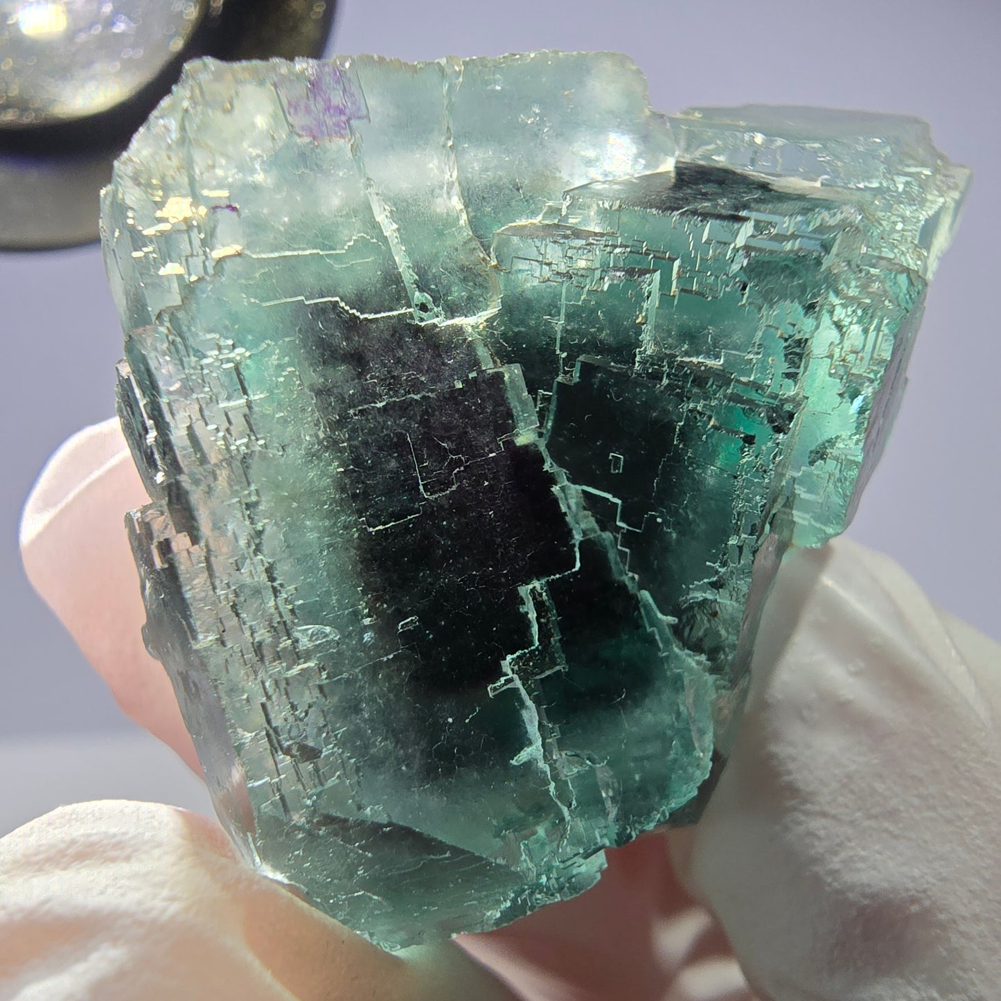 Spécimen de cube de fluorite fantôme parqueté vert violet Okorusu, Namibie 40*29*21mm