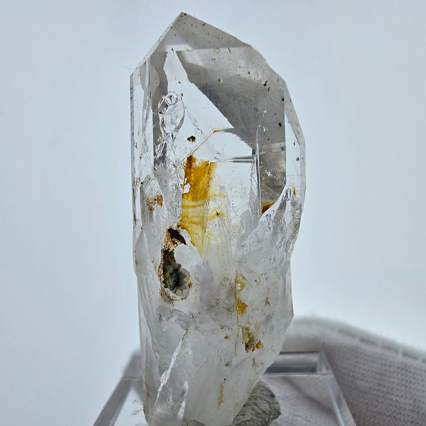 Enhydro Phantom Hämatit Quarz Kristall Streep Mine Goboboseb, Namibia 43*16*15mm