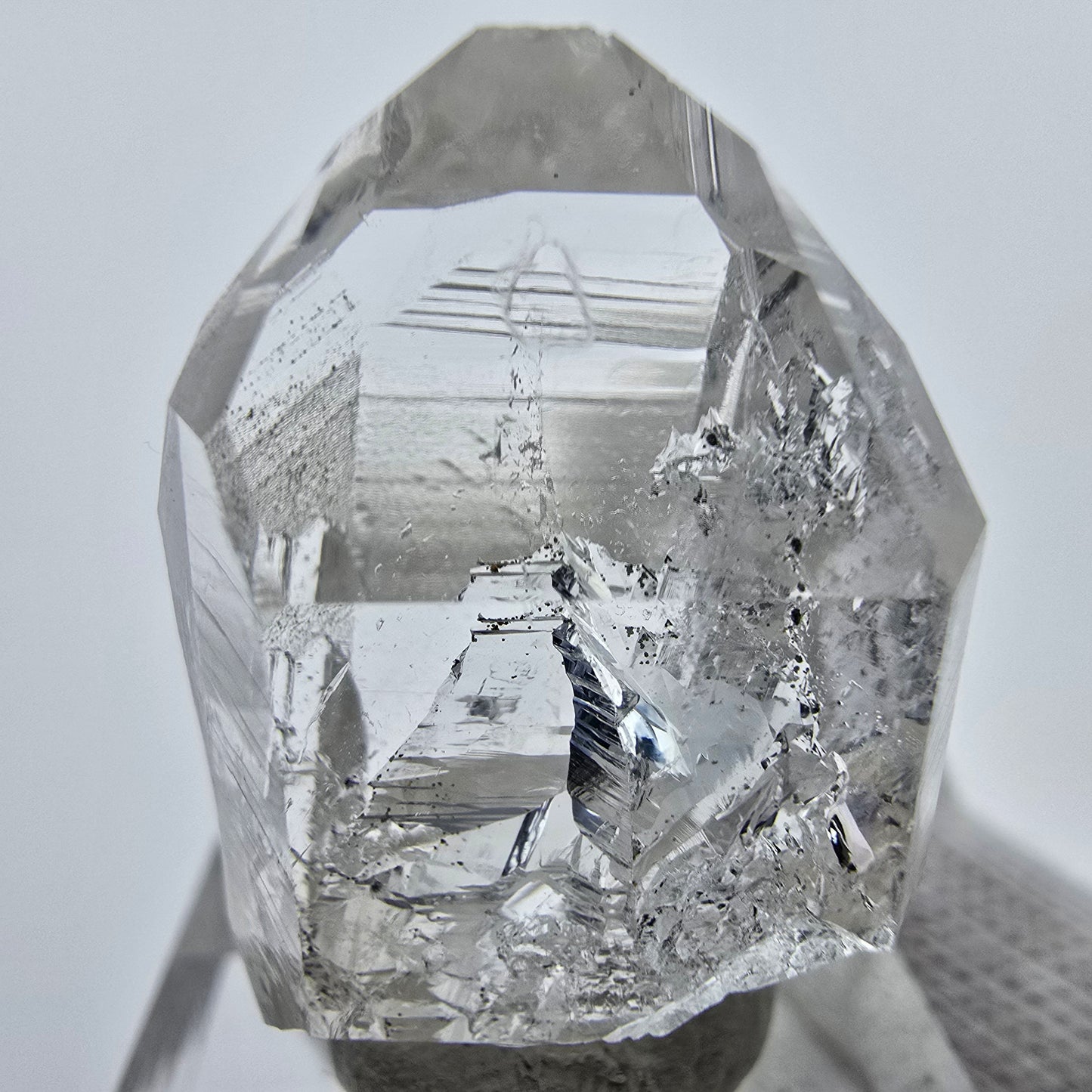 Klare Lemurian Phantom Quarz Spitze Streep Mine, Goboboseb, Namibia 34*20*14mm