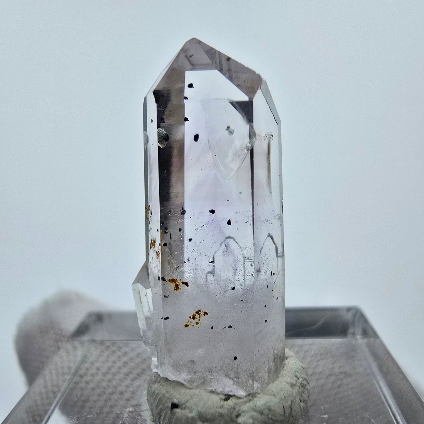 Phantom Amethyst Kristall mit Hämatit Streep Mine Goboboseb Namibia 25*10*8mm