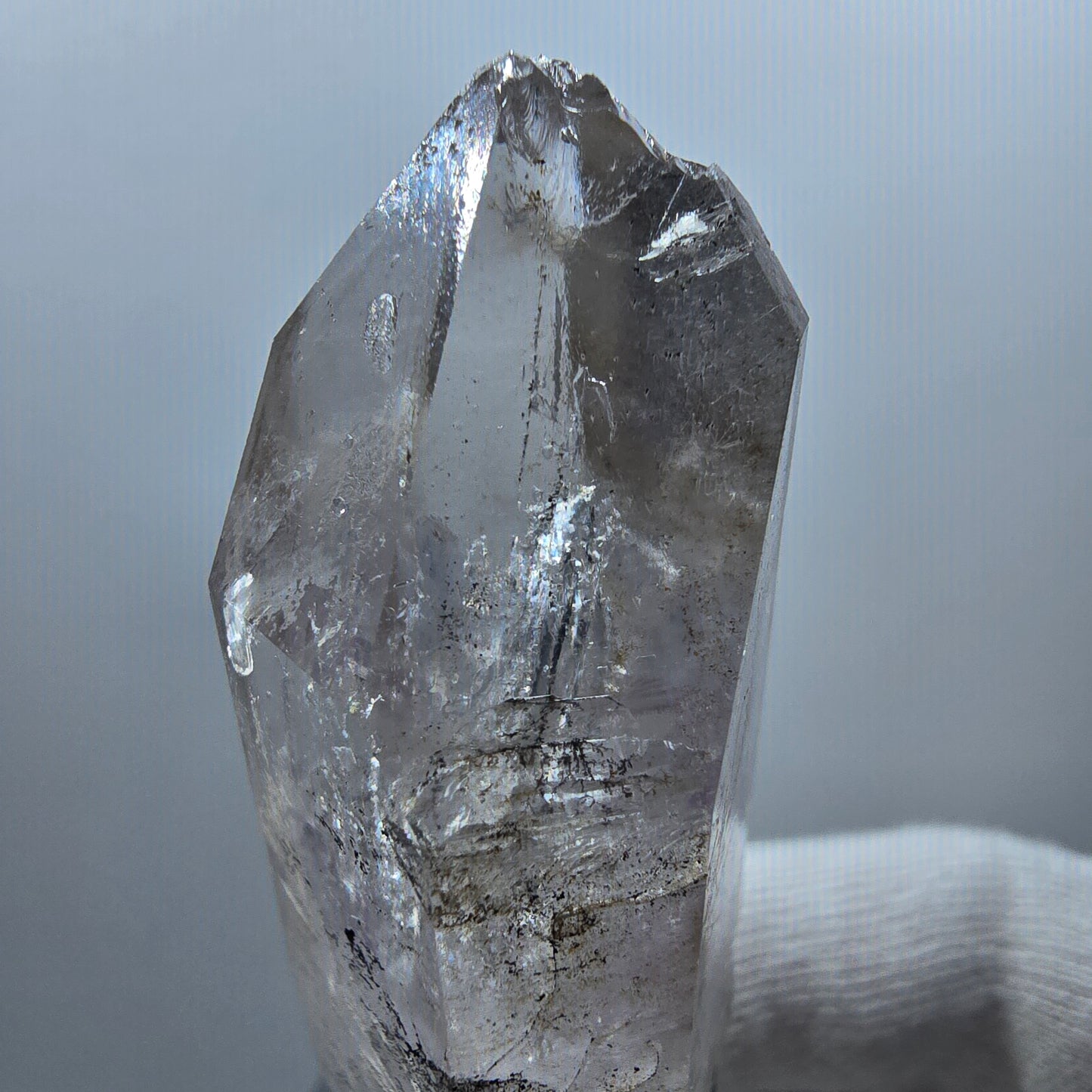 Sceptre fantôme squelette en améthyste DT, calcite Valentine Pocket Goboboseb Namibie 75 x 26 x 20 mm