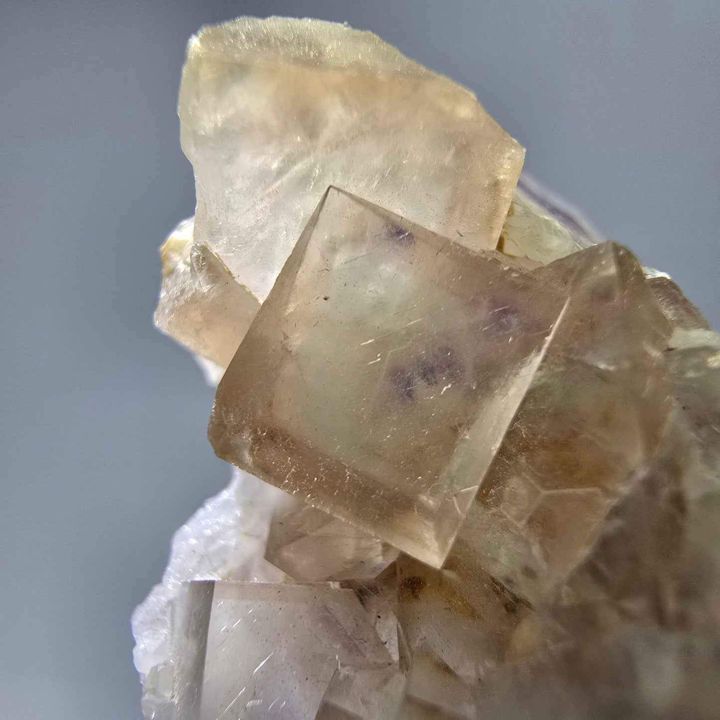 Seltene UV Phantom Fluorit Würfel, Quarz Stufe Brandberg, Namibia 31*22*18mm