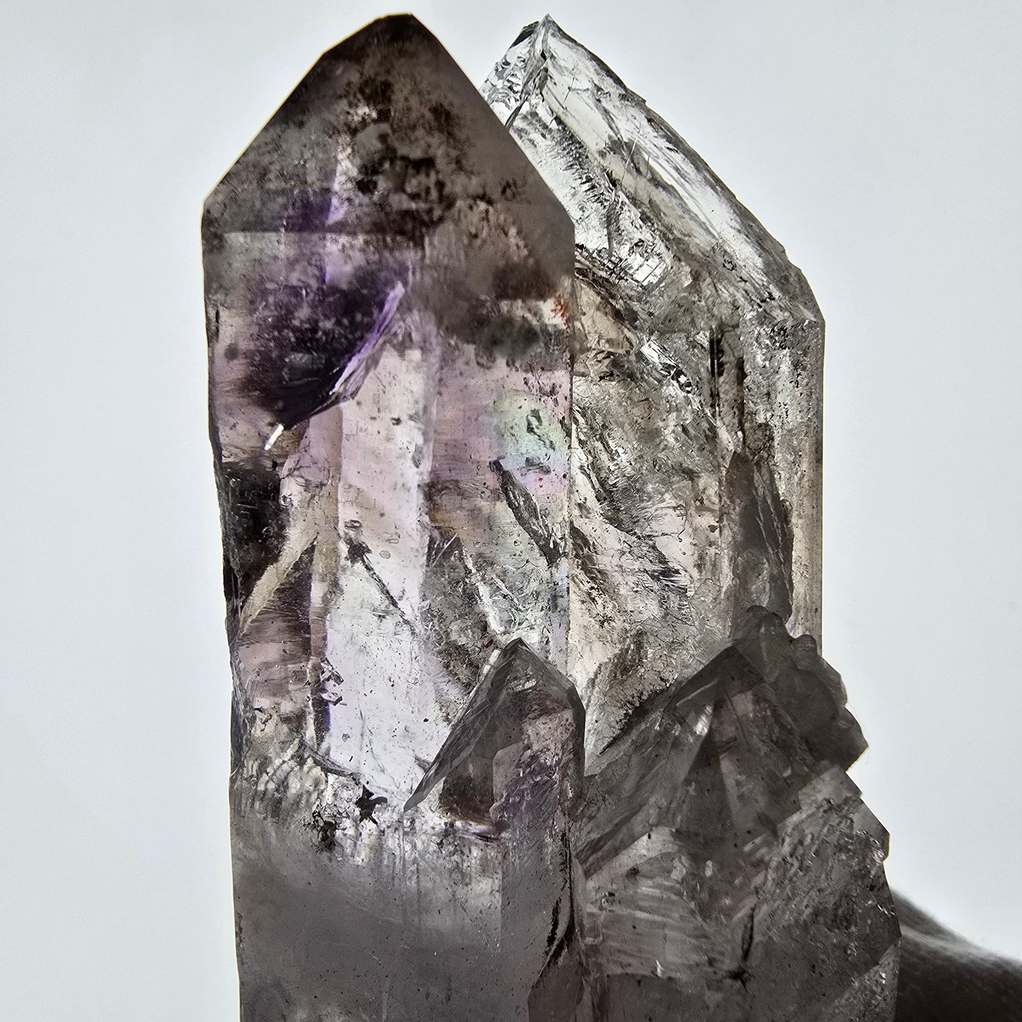 Gobo de poche Enhydro Skeleton Amethyst DT Scepter Valentine. Namibie 117 x 37 x 33 mm