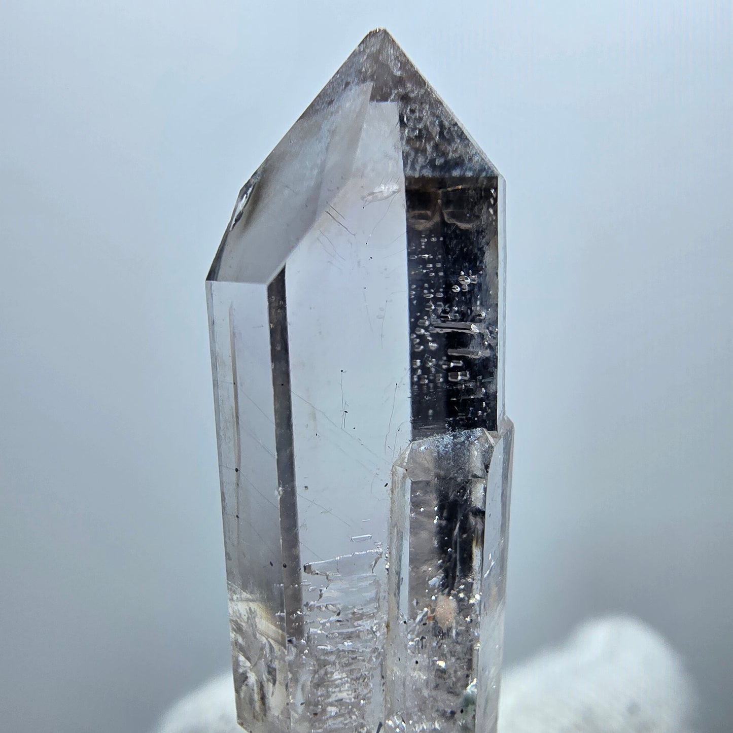 Lemurian Phantom Rauchquarz Zepter Spitze Goboboseb, Namibia 40*10*9mm