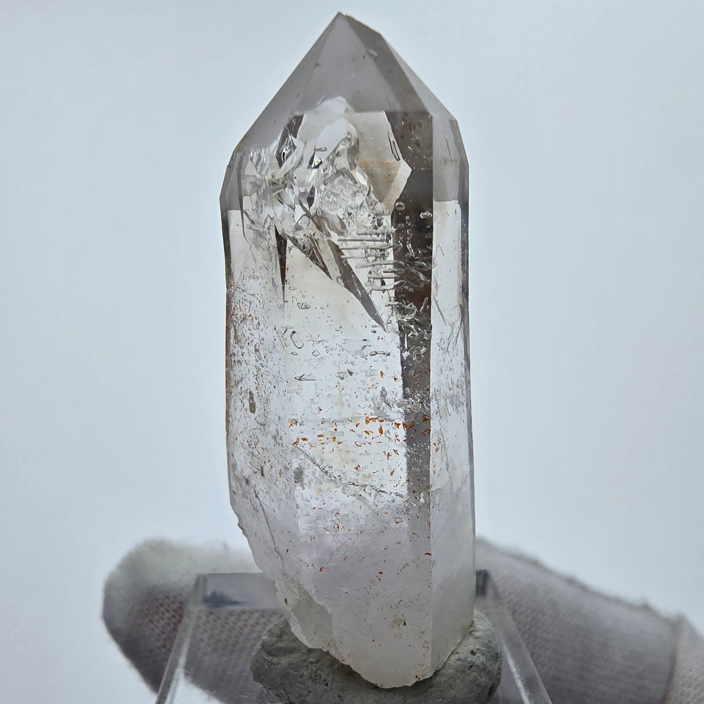 Pointe de sceptre en quartz fumé Enhydro transparent 1x Bubble Goboboseb, Namibie 46*19*16mm