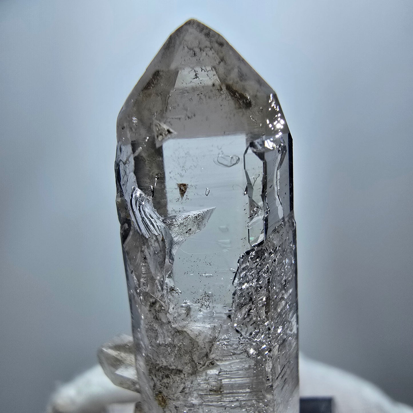Enhydro Phantom Rauchquarz Spitze, 2x Blase Goboboseb, Namibia 41*17*15mm