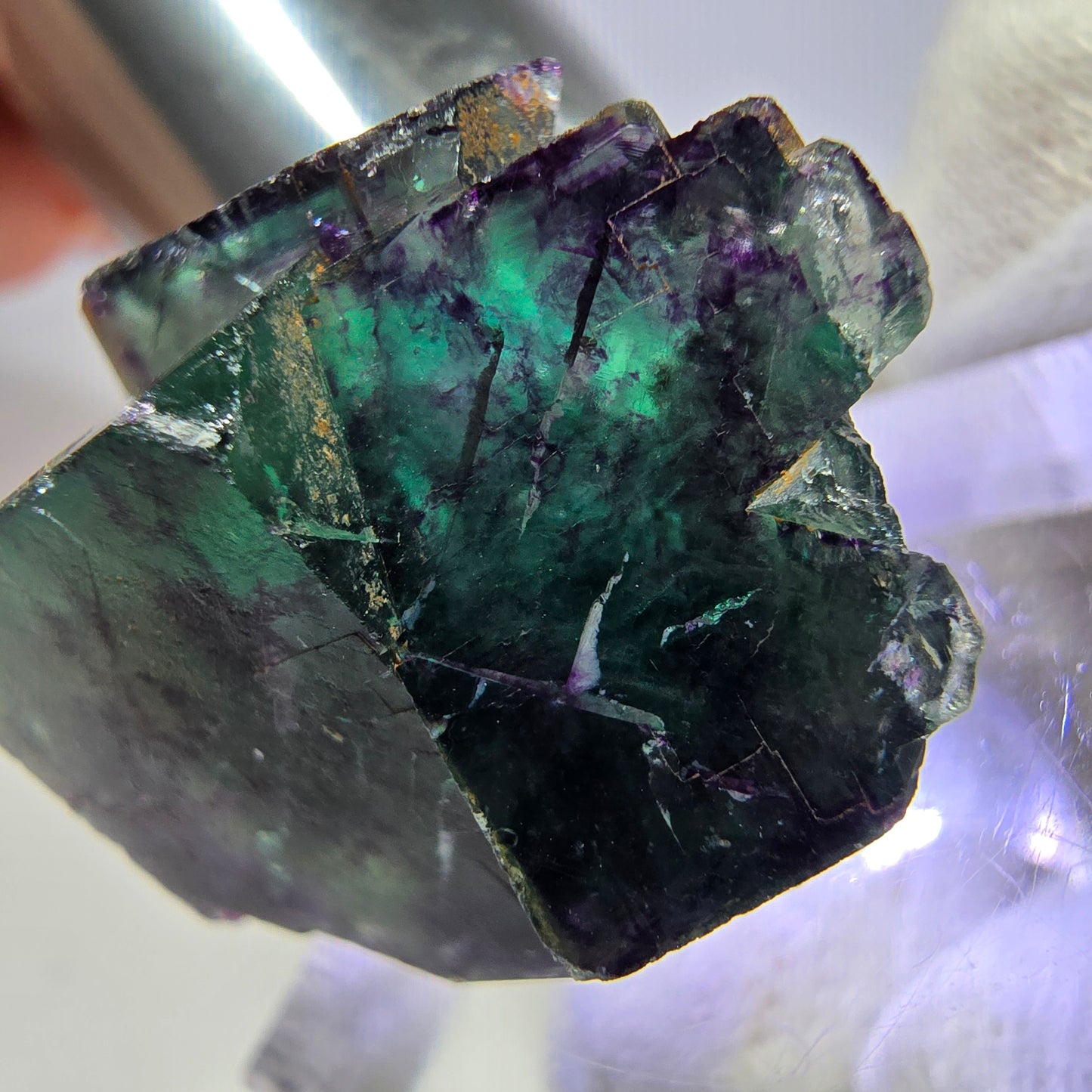 Rare spécimen de cube de fluorite fantôme, vert-violet zonal, Okorusu, Namibie, 26 x 21 x 18 mm