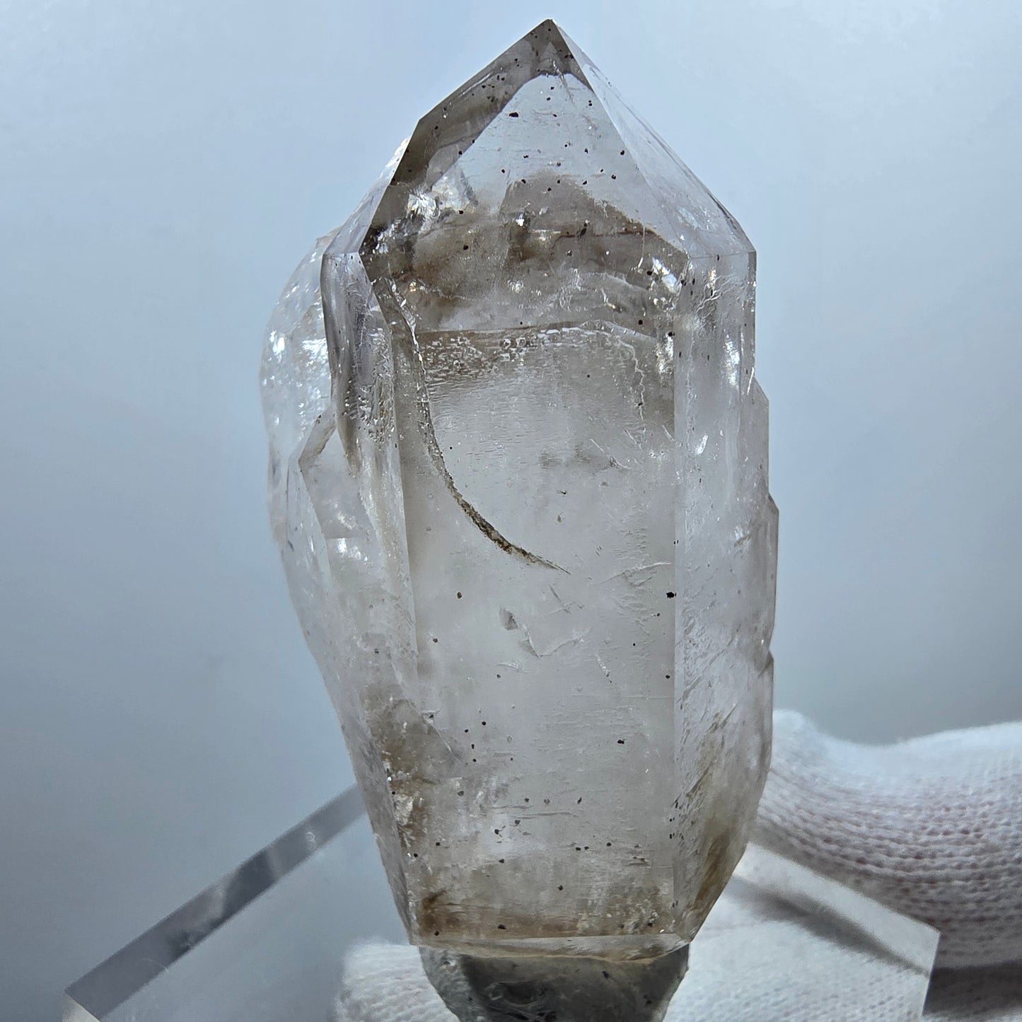 Quartz fumé fantôme DT Sceptre squelette Hématite Valentine Pocket Goboboseb Namibie 64*40*31mm