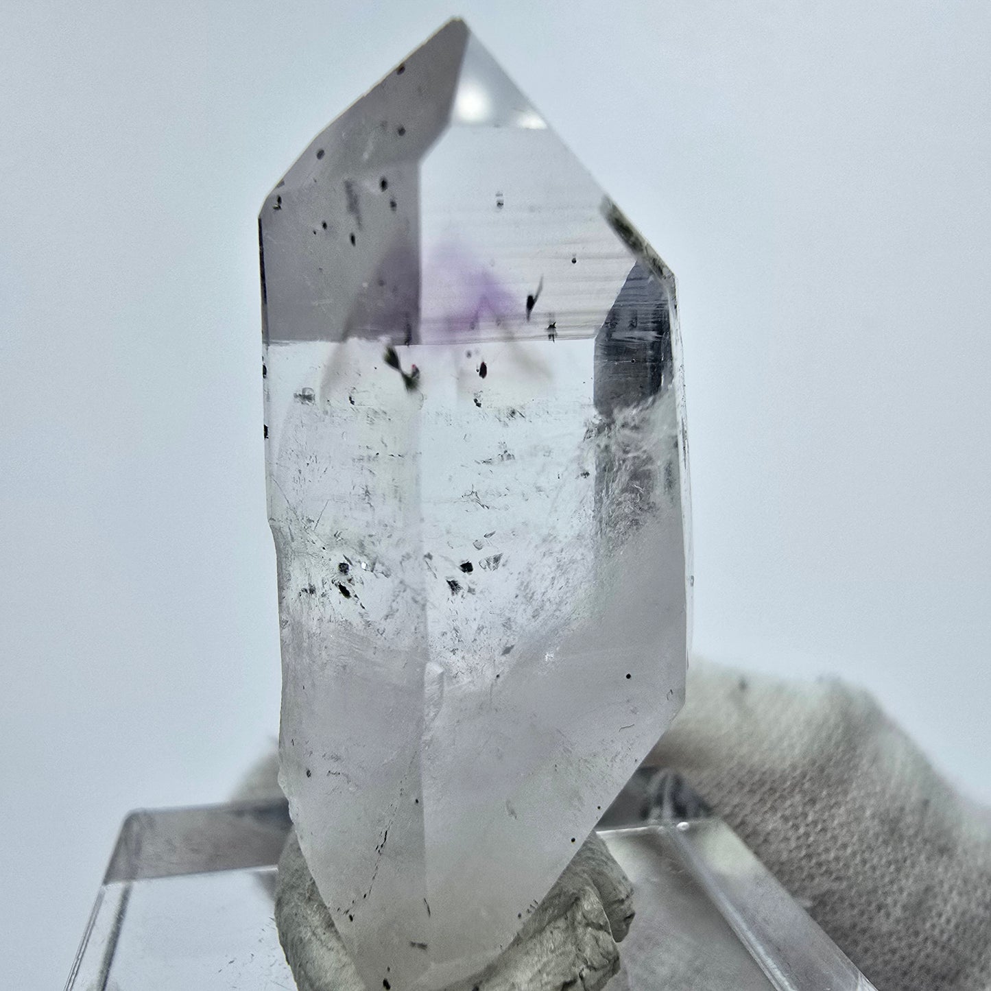 Phantom Amethyst Kristall mit Hämatit Streep Mine Goboboseb Namibia 33*14*13mm