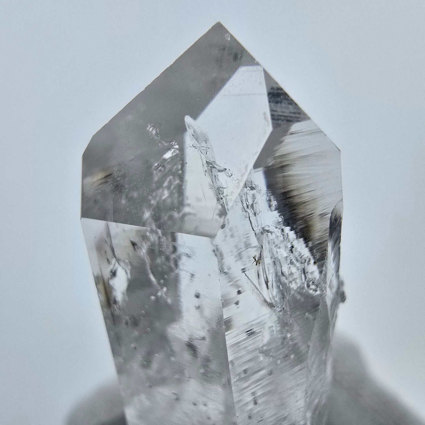 Enhydro Lemurian Phantom Quarz Spitze Streep Mine, Goboboseb, Namibia 34*17*16mm