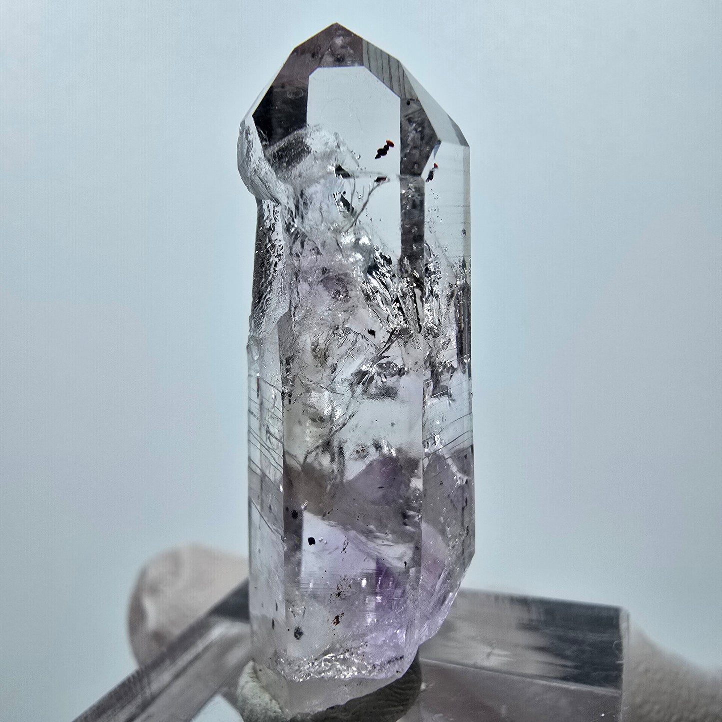 Améthyste fantôme, mine d'hématite Point Streep, Goboboseb, Namibie, 38 x 12 x 11 mm