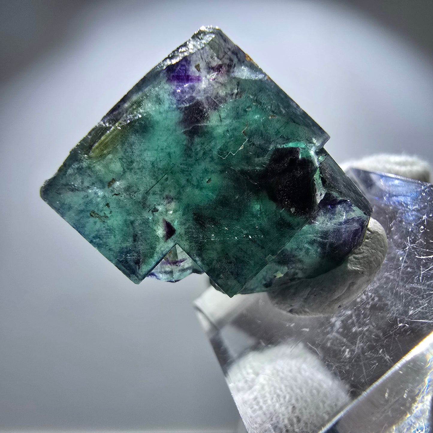 Spécimen rare de cube de fluorite fantôme, vert zonal et violet, Okorusu, Namibie, 28 x 25 x 16 mm
