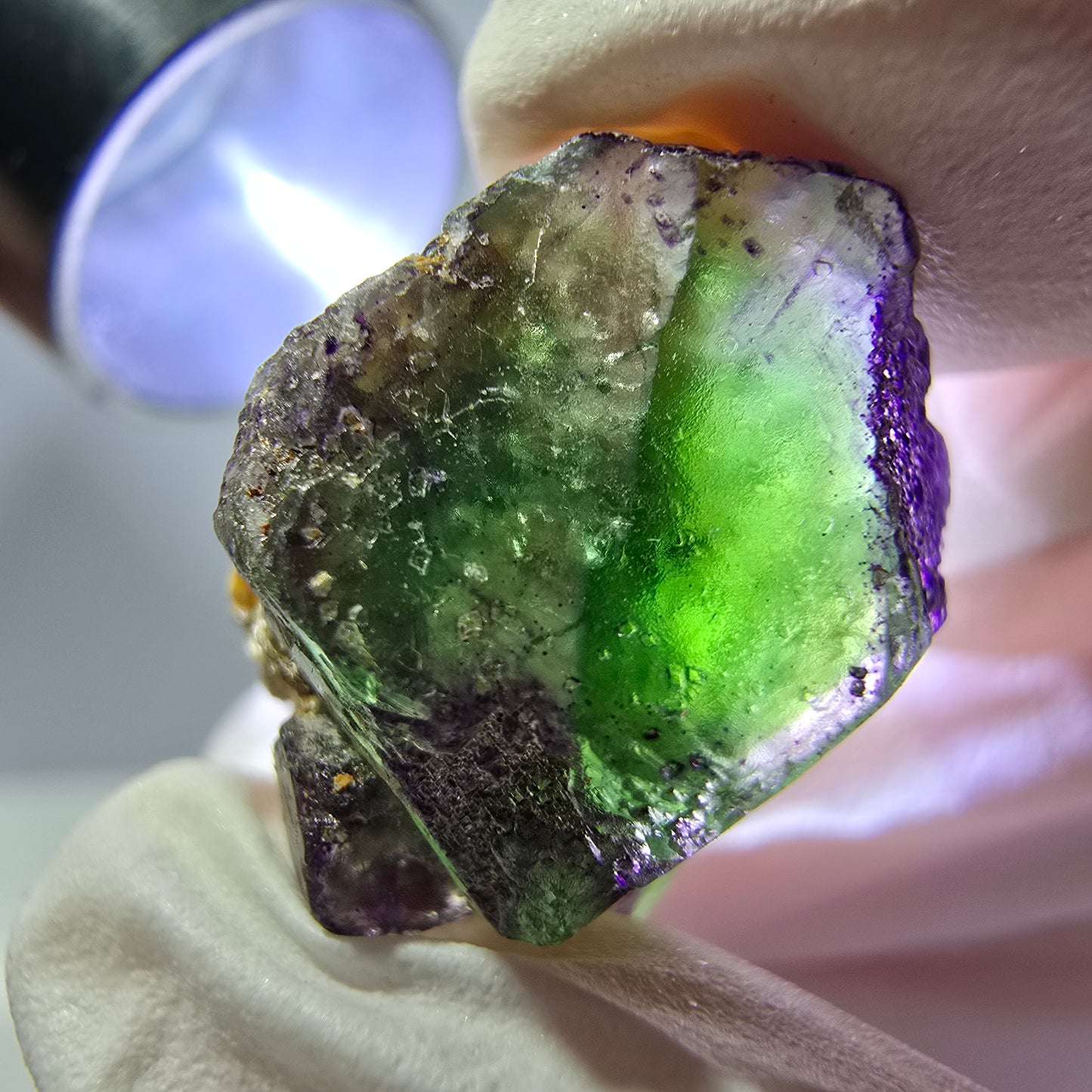 Cube de fluorite fantôme, zonal, spécimen de muscovite, Erongo, Namibie, 24 x 17 x 12 mm