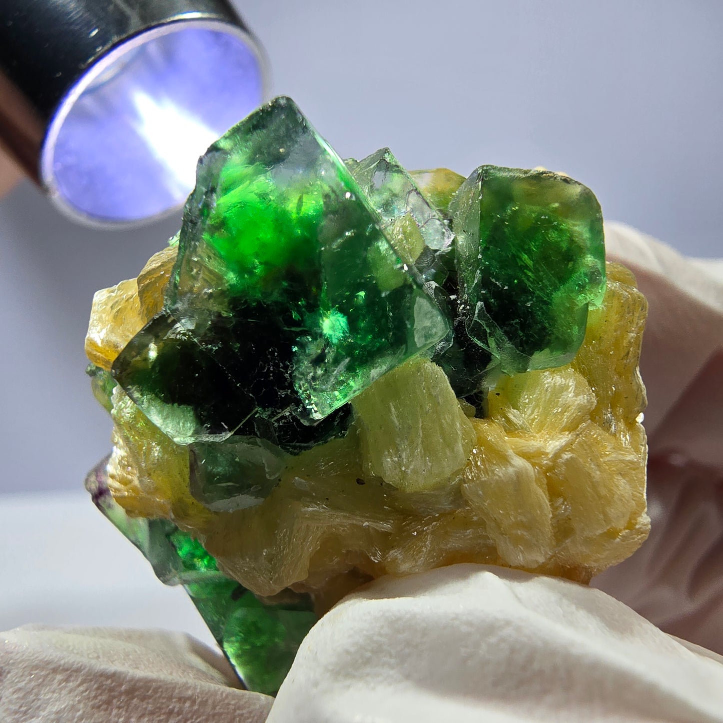 Cube de fluorite fantôme, spécimen de muscovite, Erongo, Namibie, 34 x 30 x 28 mm