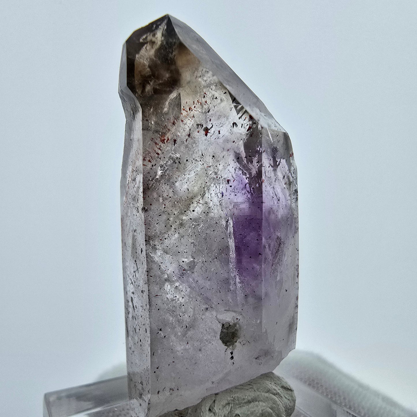 Harlekin Phantom Amethyst Zepter Stufe Goboboseb, Namibia 40*22*16mm, Sammlung